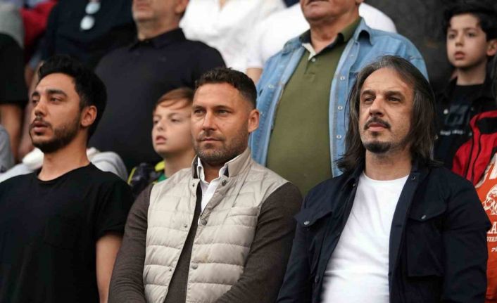 Dusko Tosic, maçı tribünden takip etti