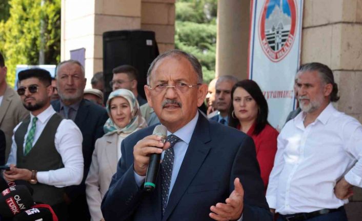 (Düzeltme) Bakan Özhaseki: "Sene sonuna kadar 311 bin kalıcı konutun ihalesi tamamlanacak"