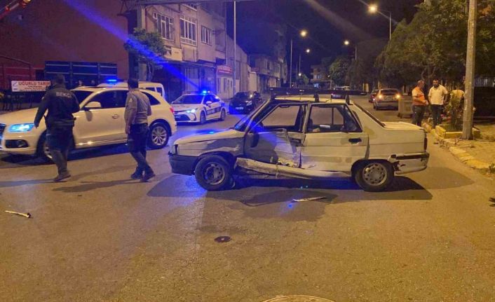 Edirne’de ilginç kaza: Kazaya karışan iki sürücü kaçtı