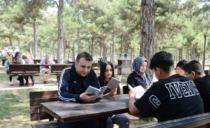 Elazığ’da spor ve kitap okuma etkinliği yapıldı