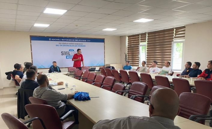 Etkin ve koordineli müdahale için itfaiye personeline eğitim veriliyor