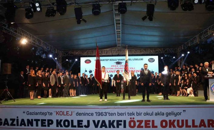 Gaziantep Kolej Vakfı’nda mezuniyet heyecanı
