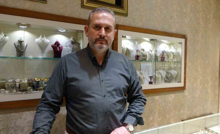 Gram altında yükseliş trendi sürüyor, yatırımcılara sabırla beklemeleri tavsiye ediliyor