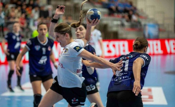 Hentbol Kadınlar Süper Lig play-off final serisi: Kastamonu Belediyespor: 32 - Konyaaltı Belediyespor: 33