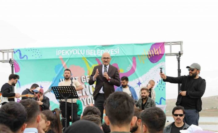 İpekyolu Belediyesi’nden YK ’ye girecek öğrencilere motivasyon etkinliği