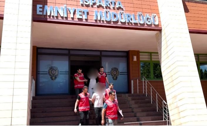 Isparta’da kendilerini polis olarak tanıtıp dolandırıcılık yapan 2 şüpheli şahıs yakalandı