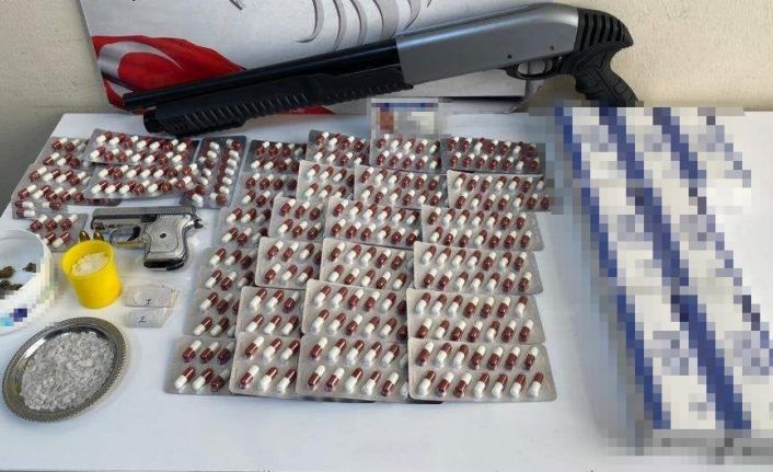 İzmir’de vatandaşın ihbar ettiği evden uyuşturucu çıktı