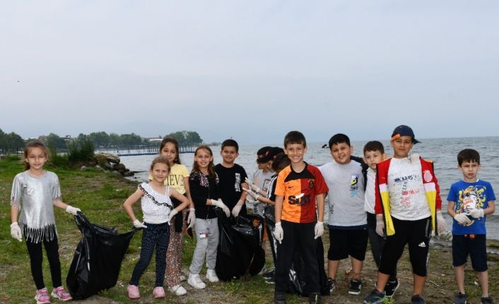 İznik’te miniklerden çevre farkındalığı