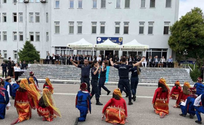 Jandarma 184’üncü yıldönümünü harmandalıyla kutladı