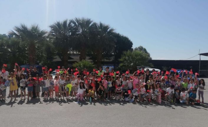 Jandarma minik öğrencileri ağırladı