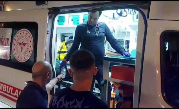 Kadıköy’de bir mekanda çalışan ve müşterinin kavgasında kan aktı: 2 yaralı, 5 gözaltı