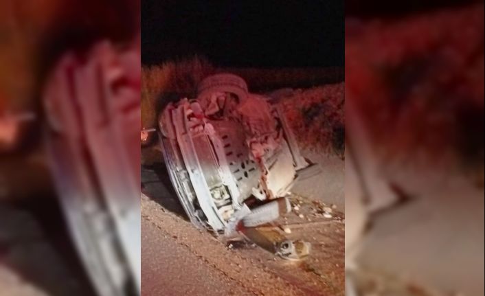 Kadın polis memurları kaza yaptı: 3 yaralı