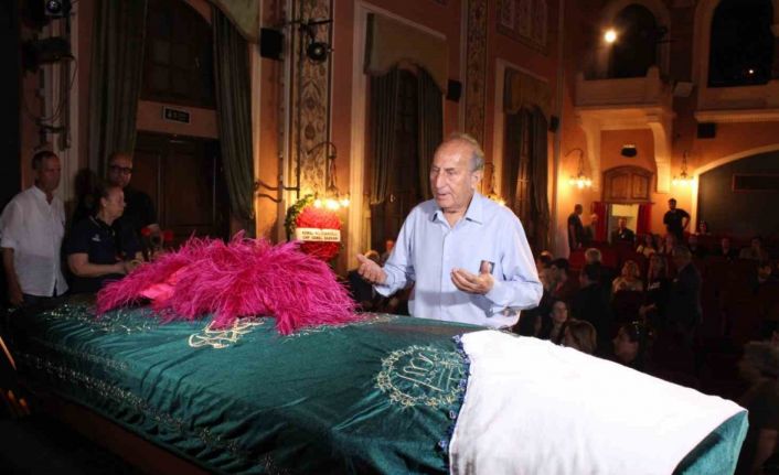 Kanto kraliçesine anma töreni