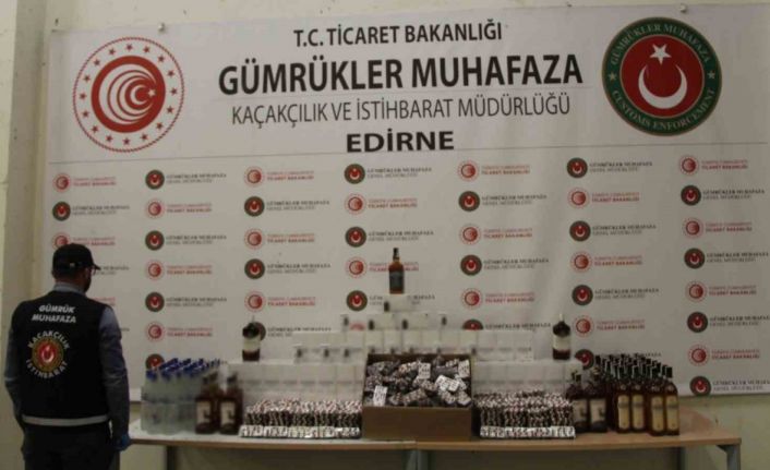 Kapıkule’de 1 milyon lira değerinde kaçak elektronik sigara, içki ve ilaç ele geçirildi
