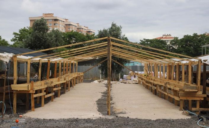 Kartal’da kurban satış ve kesim alanı bayrama hazır