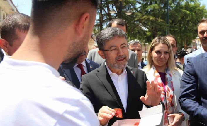 "Kayseri pastırması mı, Kastamonu pastırması mı" sorusuna Bakan Yumaklı’dan esprili cevap