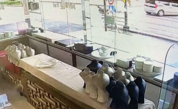Kazada kalp masajı ile hayata döndü, yanındaki kızın feryatları yürekleri dağladı