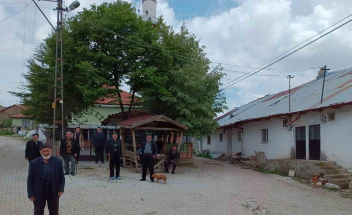 Kılıçdaroğlu’na 1 oyu kimin verdiğini yana döne arayan köylüler sonuca ulaştı