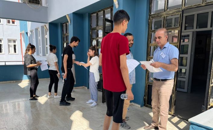 Kilis’te adaylar ikinci oturumda ter döküyor