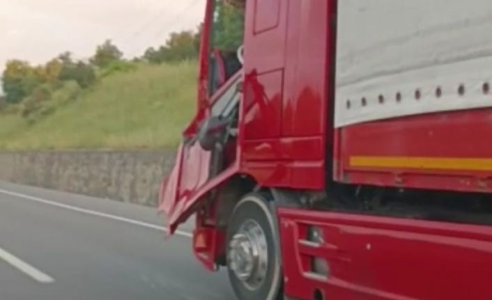 Kopan tır kapısını, emniyet kemeriyle bağlayarak yolculuk yaptı