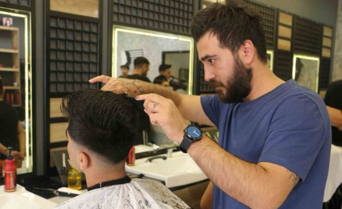 Kuaförler yoğunluktan dolayı sıra sistemine geçti