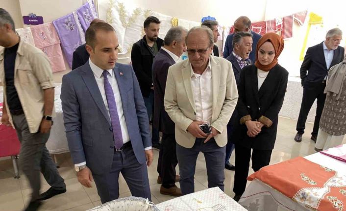 Kulu’da "Hayat Boyu Öğrenme Haftası Sergisi" açıldı