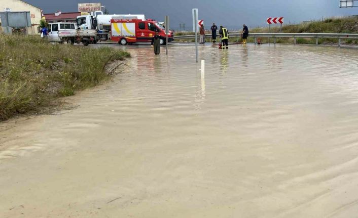 Kulu’da şiddetli yağmur su taşkınlarına neden oldu