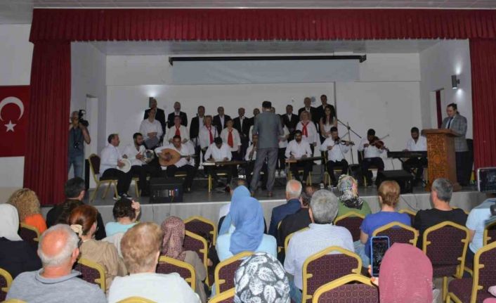 Lapseki Belediyesi Türk Sanat Müziği Korosu ‘Yaza Merhaba’ konseri verdi