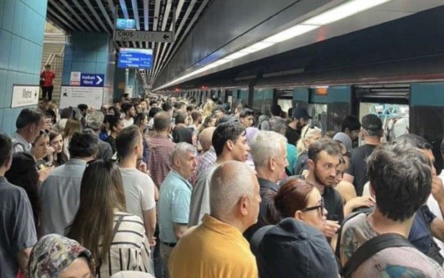 Marmaray’da intihar girişimi seferleri aksattı