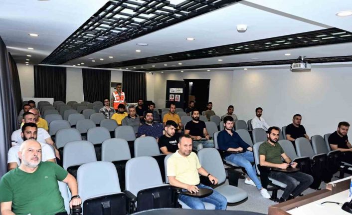 MATSO’da ikinci el motorlu kara taşıtları mesleki yeterlilik sınavı düzenlendi