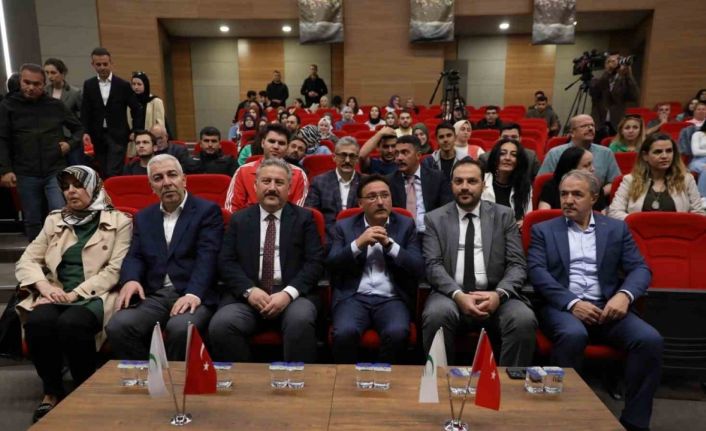 Melikgazi’de gençlere özel ‘Milli Değerlerimiz Çanakkale’ konferansı