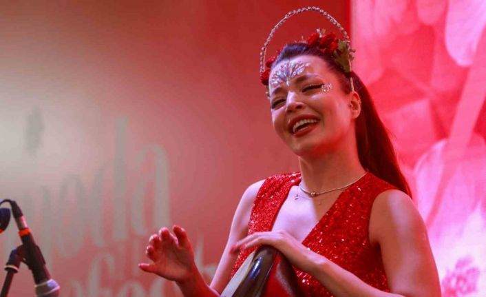 ModaFest’te Ceren Özdemir rüzgarı esti