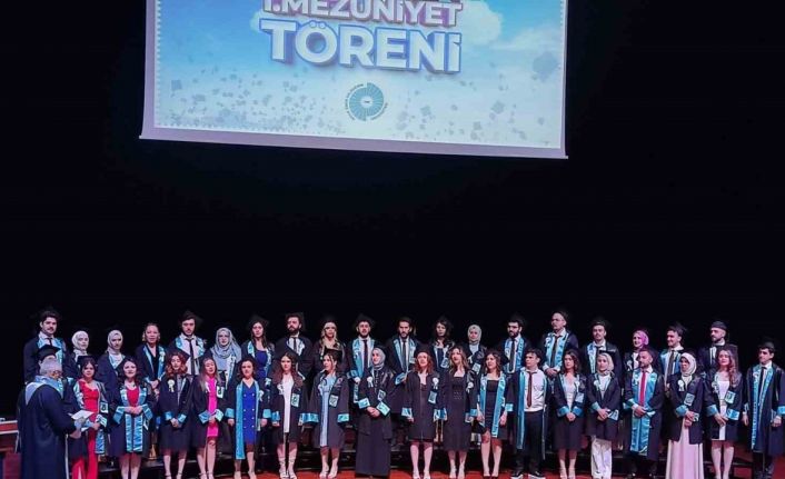 Niğde Ömer Halisdemir Üniversitesi Tıp Fakültesi ilk mezunlarını verdi