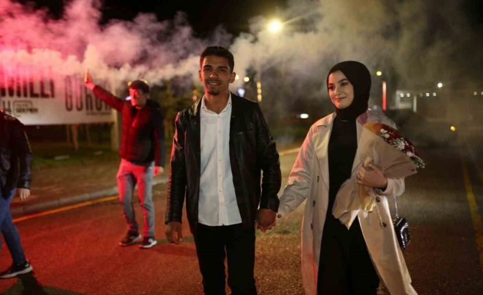 Offroad kulübü üyesinin evlilik teklifi renkli görüntülere sahne oldu