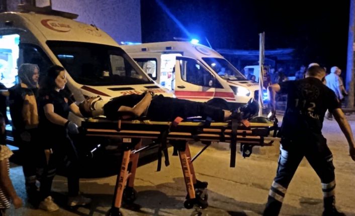 Otomobil ile motosiklet çarpıştı: 2 yaralı