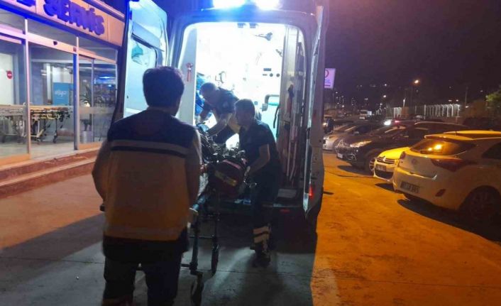 Otomobilin çarptığı kadın kurtarılamadı