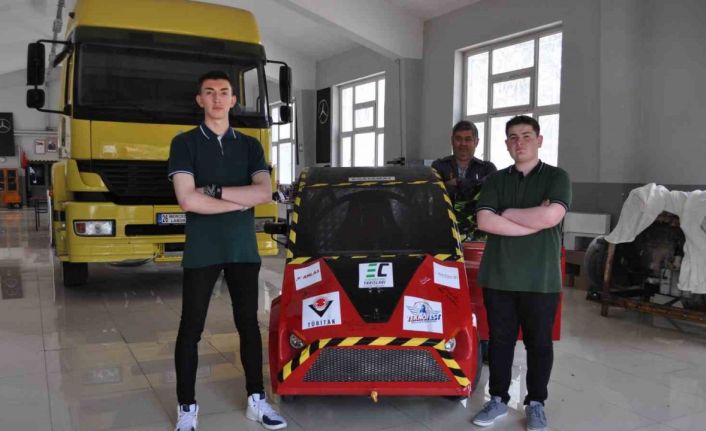 (ÖZEL) Geliştirdikleri elektrikli otomobil ile TEKNOFEST’te birincilik hedefliyorlar