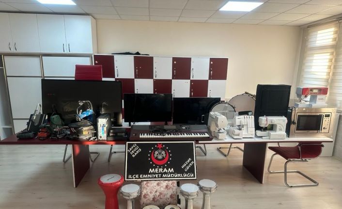 Özel öğrencilerin malzemelerini çalan hırsızlar okula taksi ile gelmiş