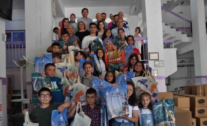 (ÖZEL) Tüm zorlukları rağmen okul birincisi oldular