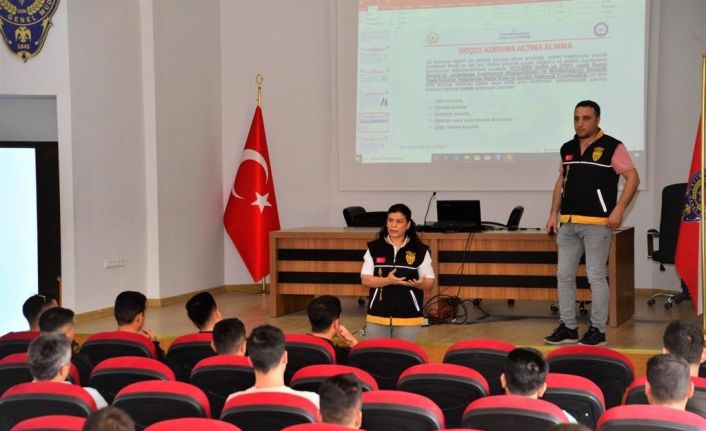 Polisten polise ’kadına karşı şiddetle mücadele’ semineri