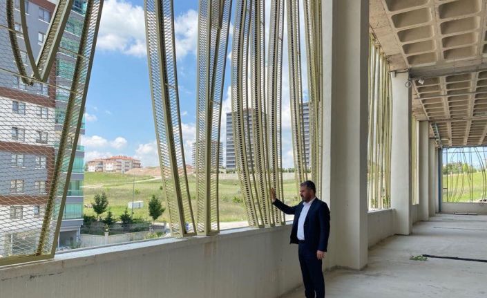 Pursaklar Kapalı Pazar Alanı ve Ticaret Merkezi’nde sona doğru,