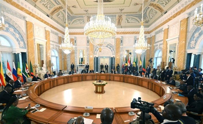 Putin: "Afrikalı dostlarımızın Ukrayna krizine yönelik dengeli yaklaşımını memnuniyetle karşılıyoruz"