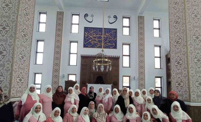 Roman kadınlardan hatim cemiyeti