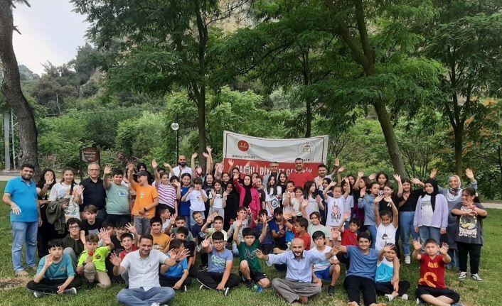 Salihli’de öğrenciler Diyanet Gençlik öncülüğünde piknik keyfi yaşadı