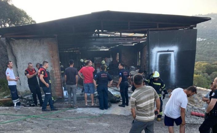 Şantiyenin deposunda üst üste patlama yaşandı