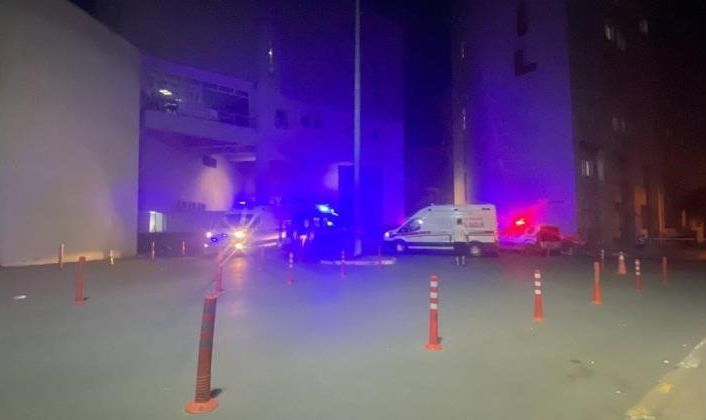 Satışı yasak zaman diliminde alkol alma ısrarının sonu kötü bitti: 2 yaralı