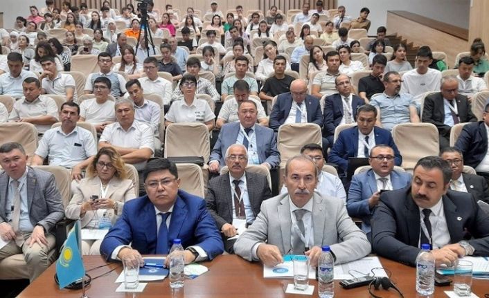 SCÜ Rektörü "Türk Üniversiteler Birliği" toplantısına katıldı