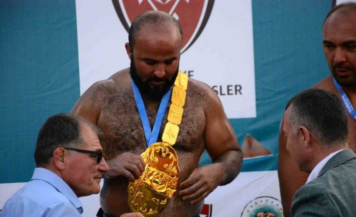 Seka Park Altın Kemer Yağlı Güreşleri’nde başpehlivan Orhan Okulu oldu