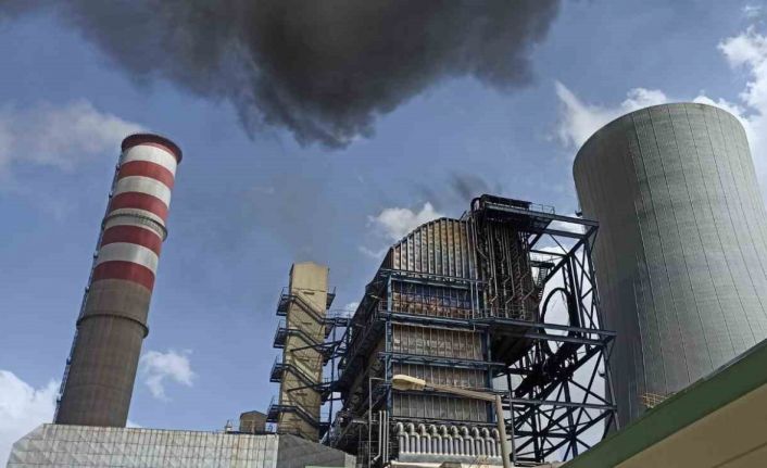Soğutma işlemleri tamamlanan santral yangınında maddi hasar oluştu