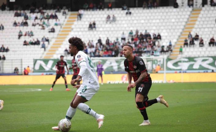 Spor Toto Süper Lig: Konyaspor: 1 - Fatih Karagümrük: 1 (İlk yarı)